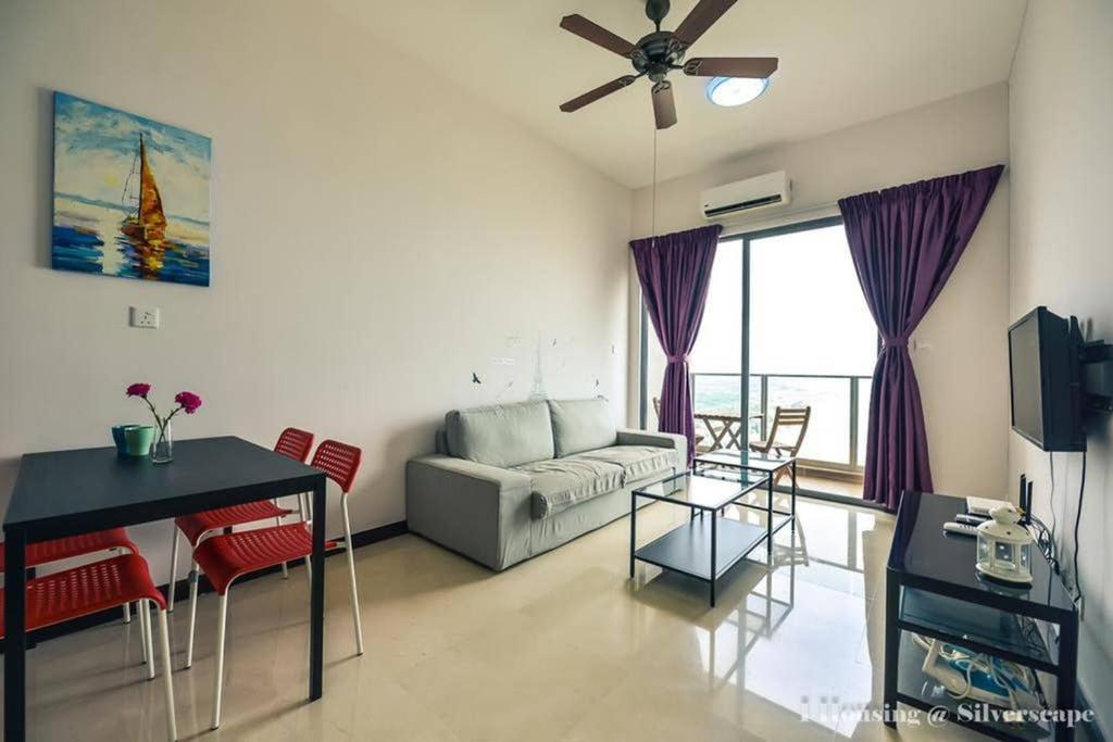Ken Home Silverscape Block A 5Pax No Wifi Малакка Экстерьер фото